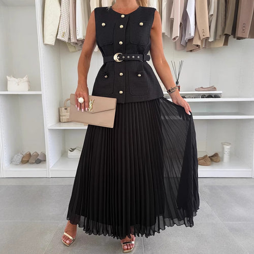 Ensemble deux-pièces gilet sans manches inspiré de Chanel et jupe plissée en maille