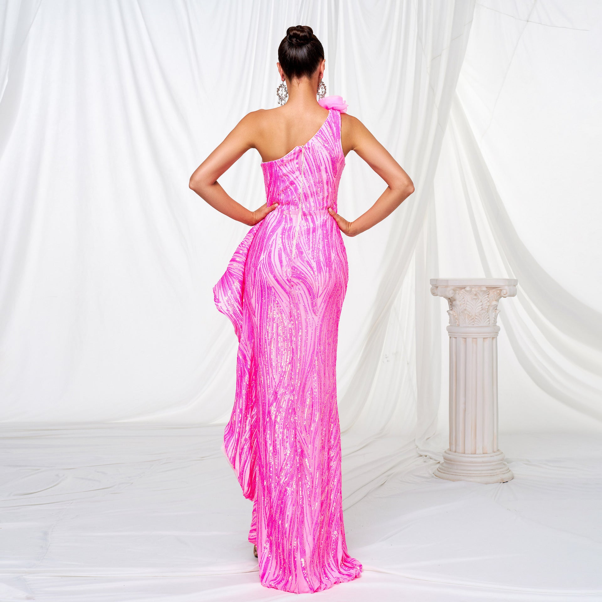 Robe de soirée longue fendue asymétrique à sequins rouge rose, taille haute